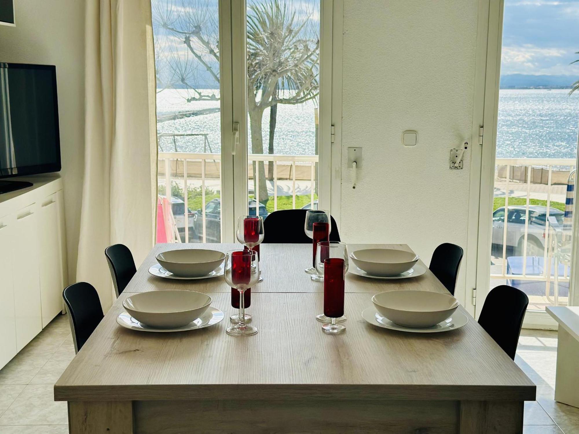 3390 Maritim B 1-a. A Primera Linea De Mar, En Corazon Mismo De A Tocar De La Playa - Es-258-147 Appartement Roses